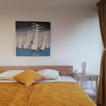 Apartments Tinjarosa Mundanije Zewnętrze zdjęcie