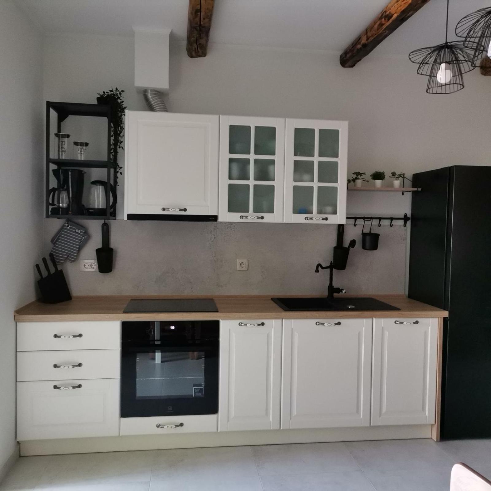 Apartments Tinjarosa Mundanije Zewnętrze zdjęcie