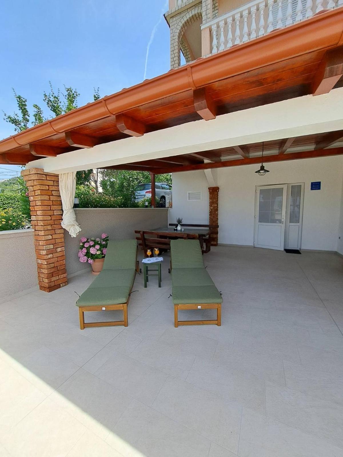 Apartments Tinjarosa Mundanije Pokój zdjęcie