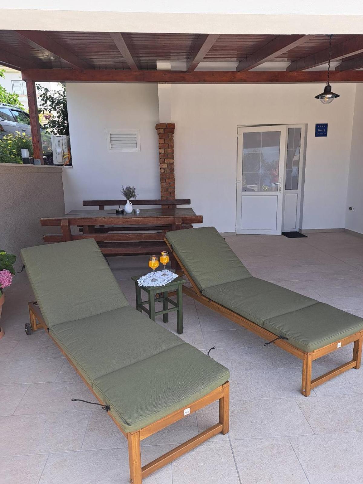 Apartments Tinjarosa Mundanije Pokój zdjęcie